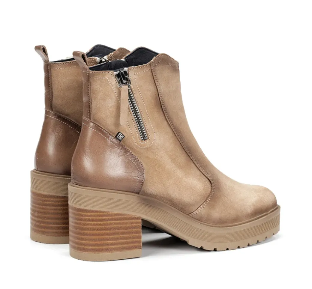 SARAH D9353 Botín Taupe